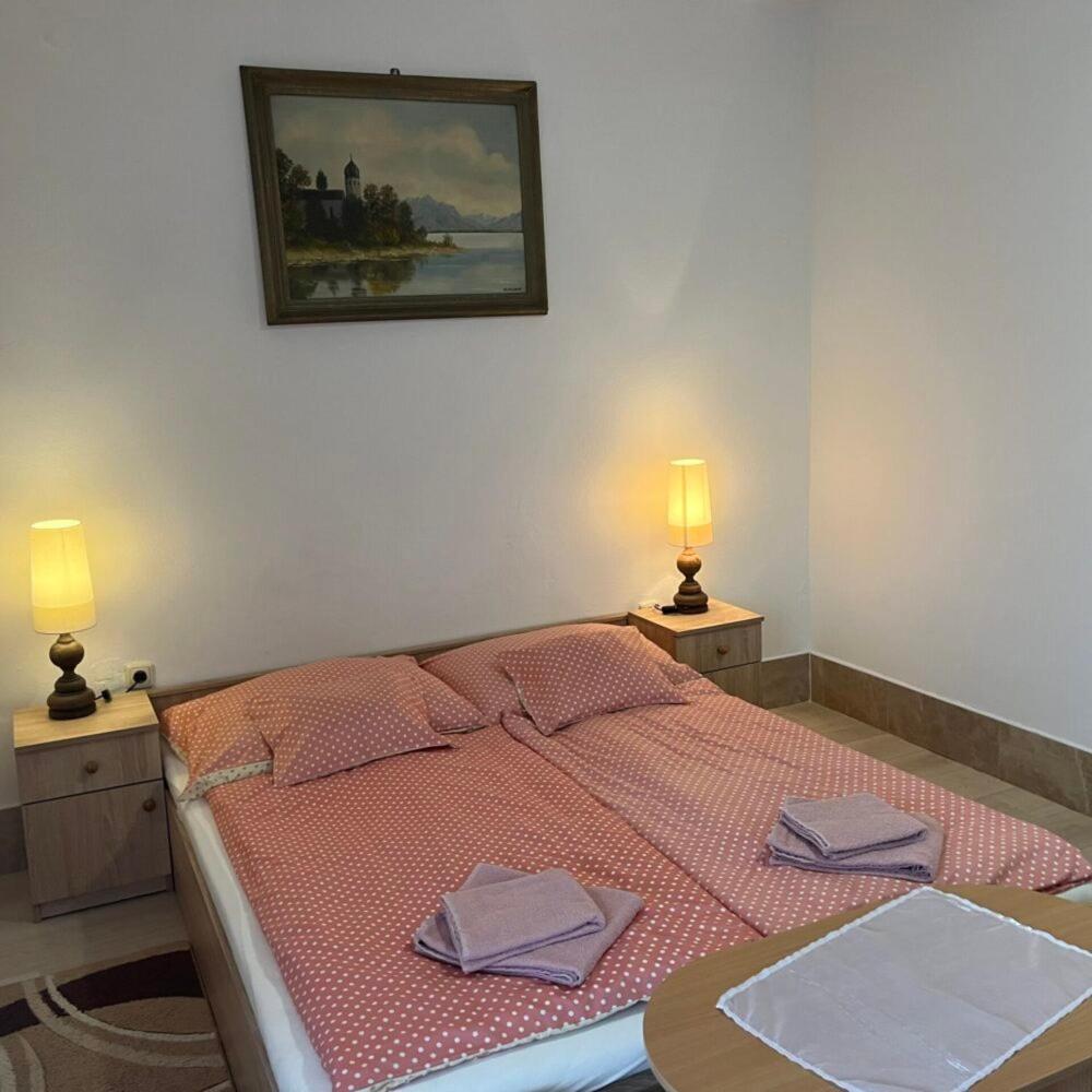 Lenzl'S Panzio Bed and Breakfast Szigetvár Buitenkant foto
