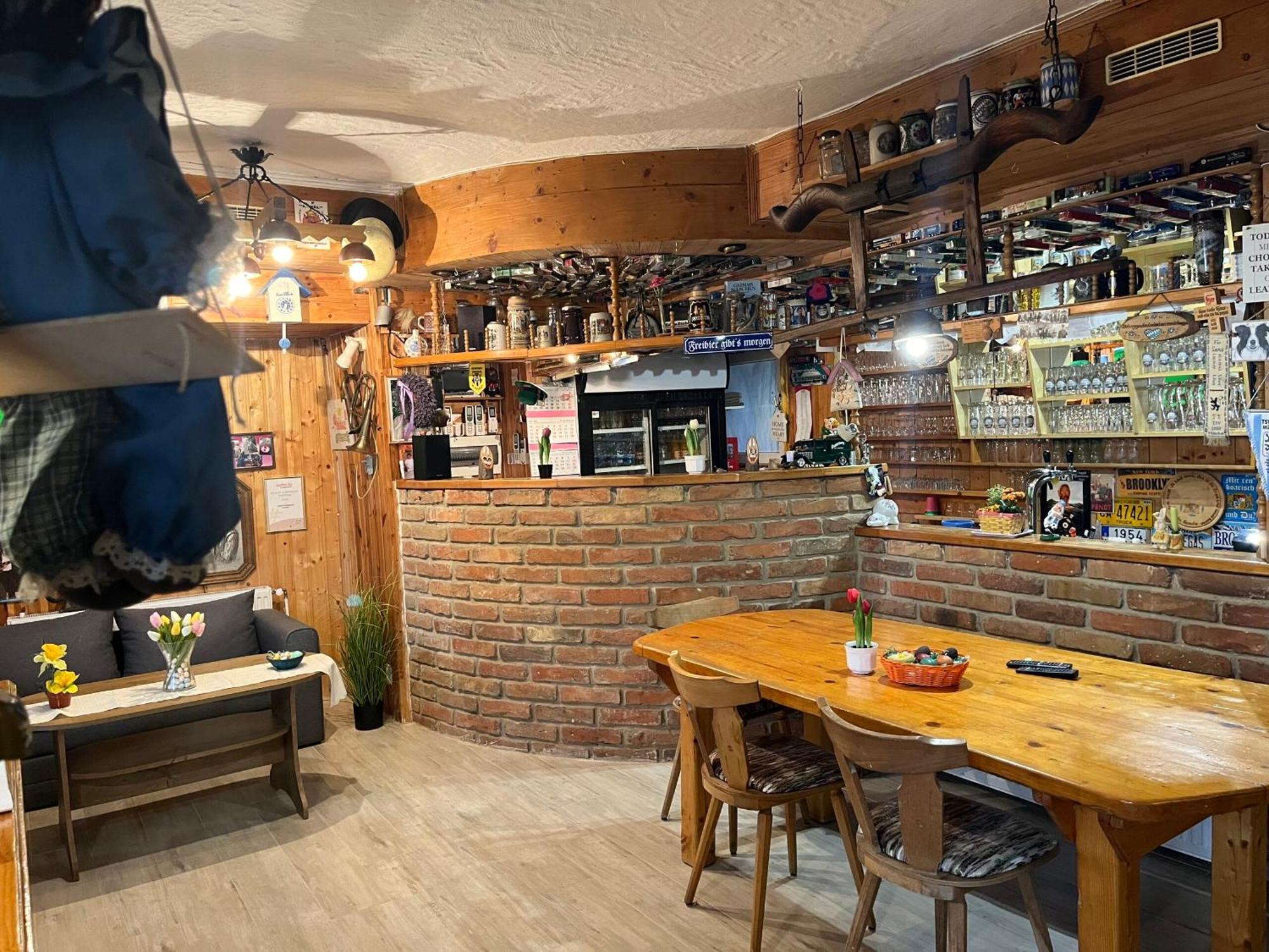 Lenzl'S Panzio Bed and Breakfast Szigetvár Buitenkant foto